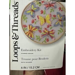 Loops & Threads Embroidery Kit, stamped design of butterflies with hoop. NWT